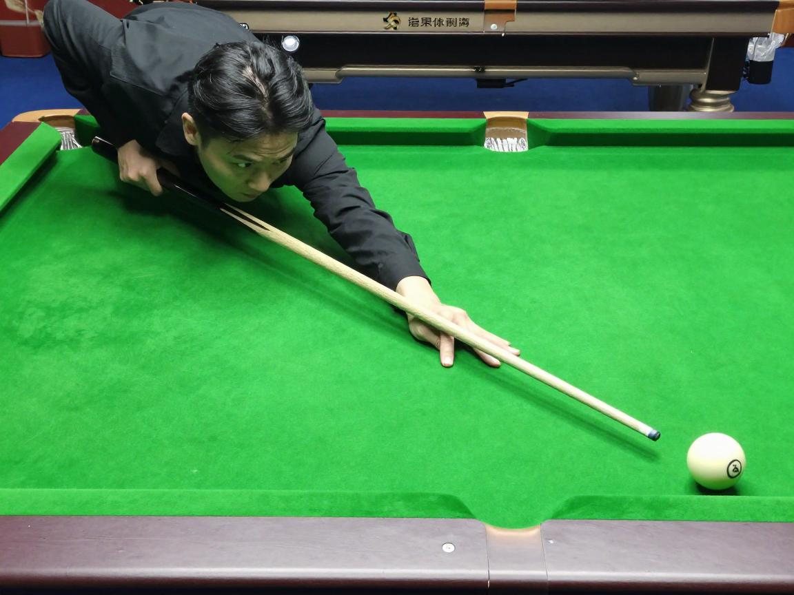 什么是台球弧形角球,弧线球原理是什么,扎杆技巧如何练习,角度如何调整 什么是台球弧形角球,弧线球原理是什么,扎杆技巧如何练习,角度如何调整