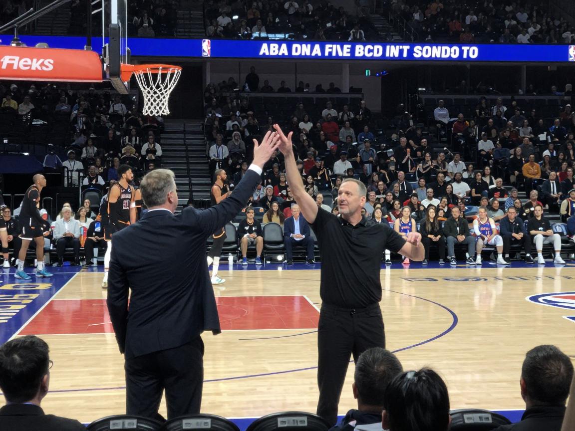 篮球中场休息多久,NBA与FIBA时长差异,为何设置中场休息,教练如何利用这段时间 篮球中场休息多久,NBA与FIBA时长差异,为何设置中场休息,教练如何利用这段时间