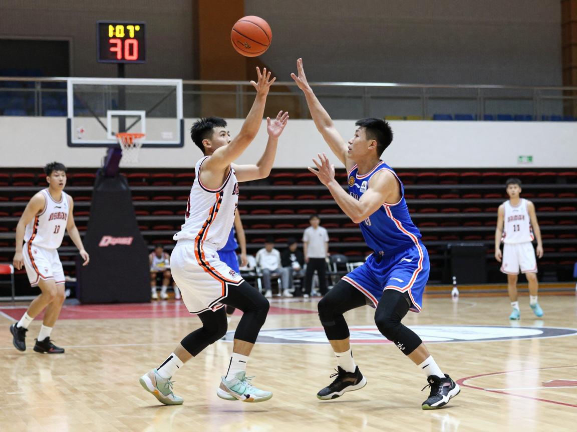 篮球防守怎么练才能封死对手?核心技巧,团队防守,训练方法揭秘 篮球防守怎么练才能封死对手?核心技巧,团队防守,训练方法揭秘