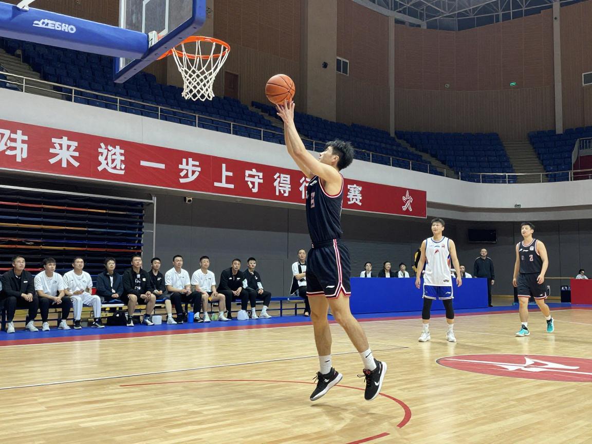 篮球如何上篮,三步上篮的正确步骤是什么,如何避免上篮走步,左手上篮如何练习 篮球如何上篮,三步上篮的正确步骤是什么,如何避免上篮走步,左手上篮如何练习